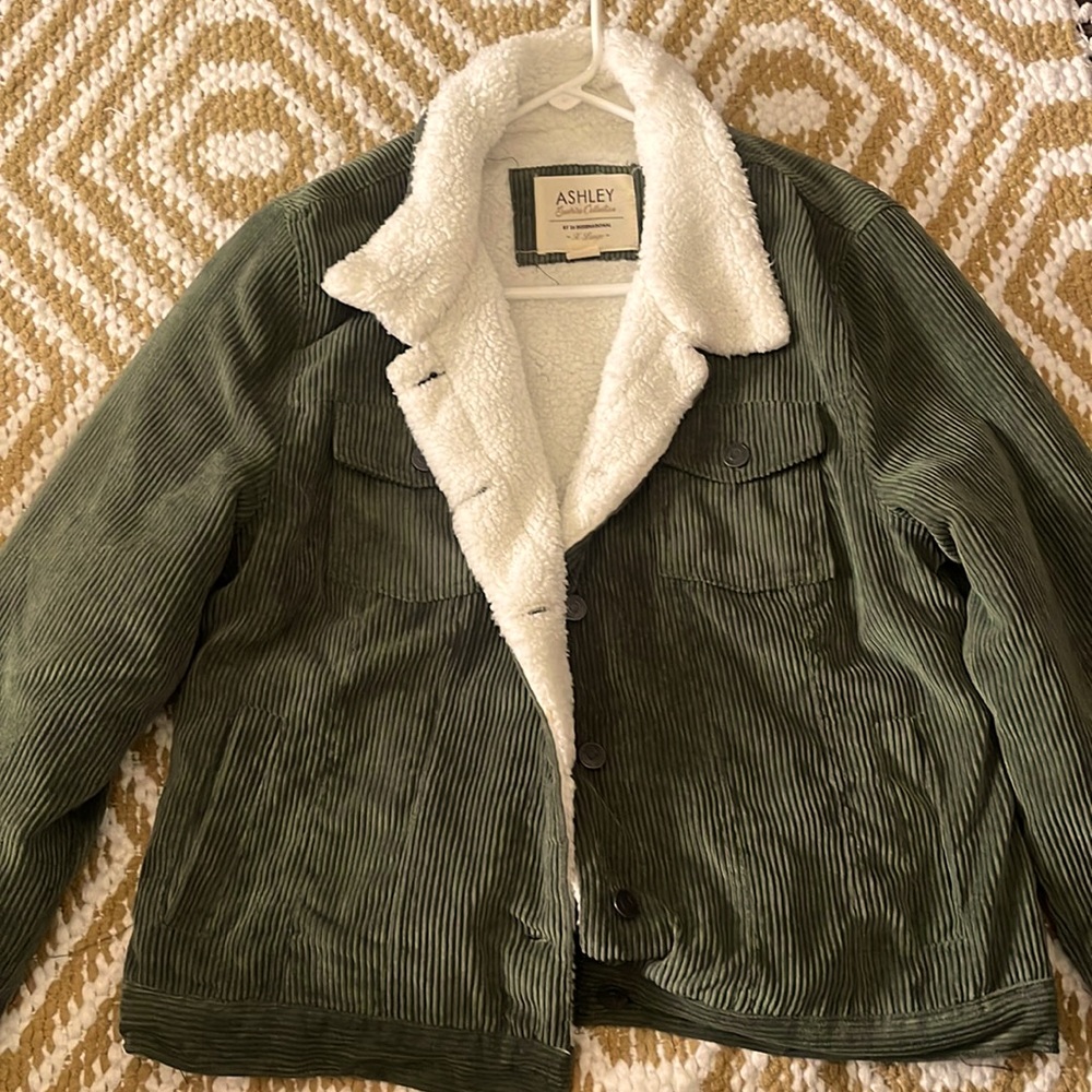 Army green warm jacket